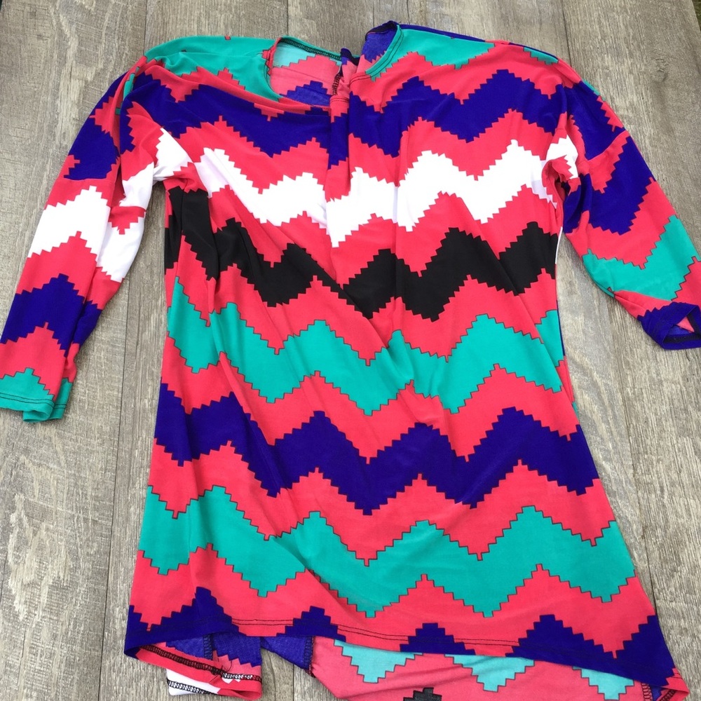 Mow brand size small colorful women’s top